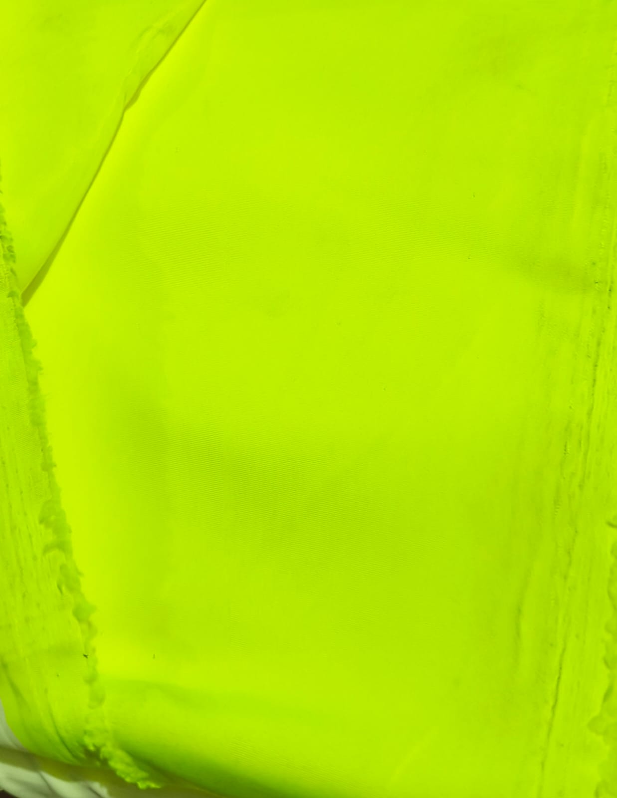 Gambar 1. Milky Taslan Kode 18 Warna Hijau Neon Part 1