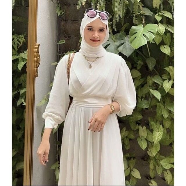 Cara Memadukan Gamis Simple Dengan Aksesoris Untuk Tampilan Mewah Dan Trendy