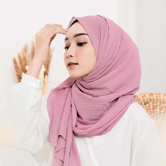 Tren Warna Hijab Warna Dusty Pink