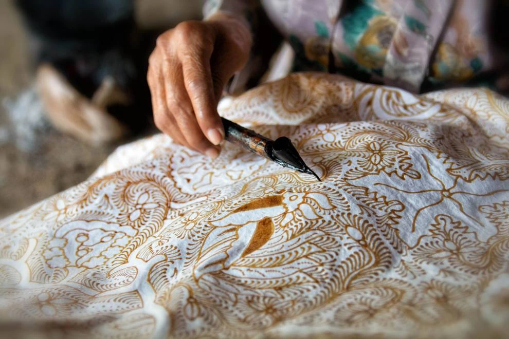 Proses Menggambar Motif Floral Batik Stilasi