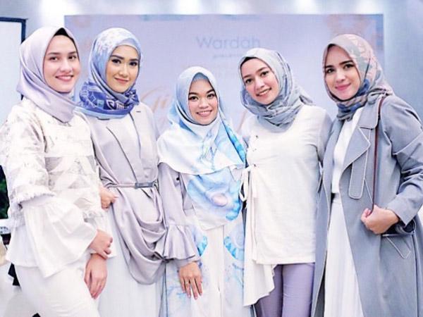 OOTD Hijab Cantik dan Praktis untuk Liburan Akhir Pekan