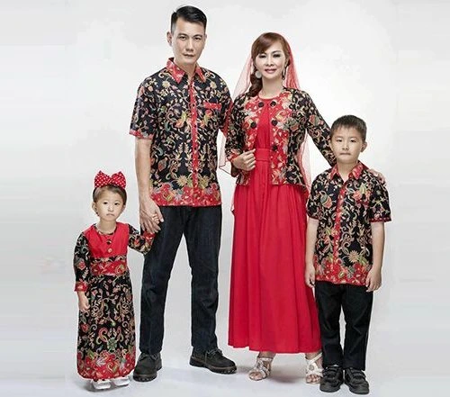Tips Menjahit Baju Sarimbit Batik Untuk Keluarga atau Seragam