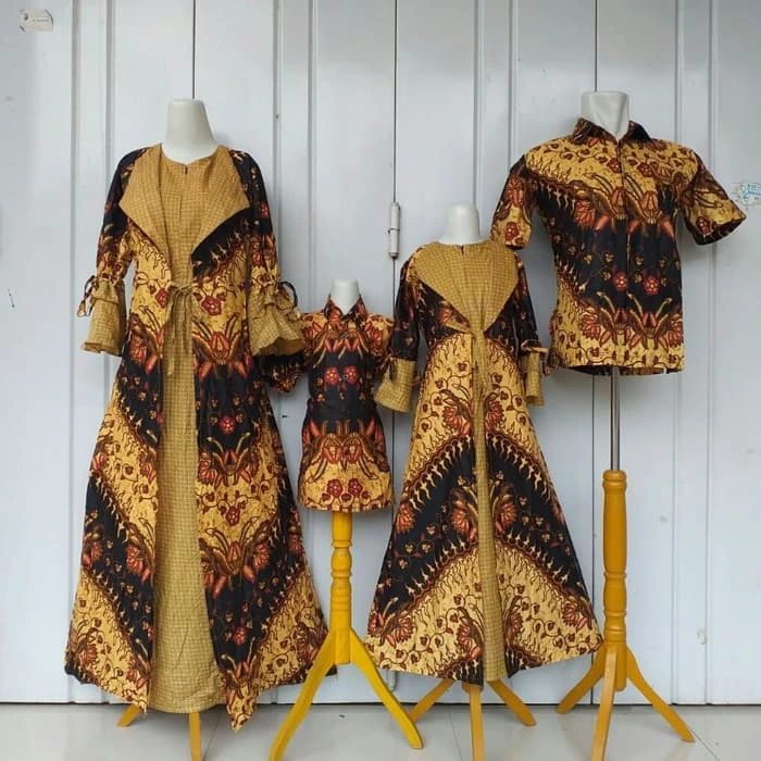 Tips Menjahit Baju Sarimbit Batik Untuk Keluarga atau Seragam