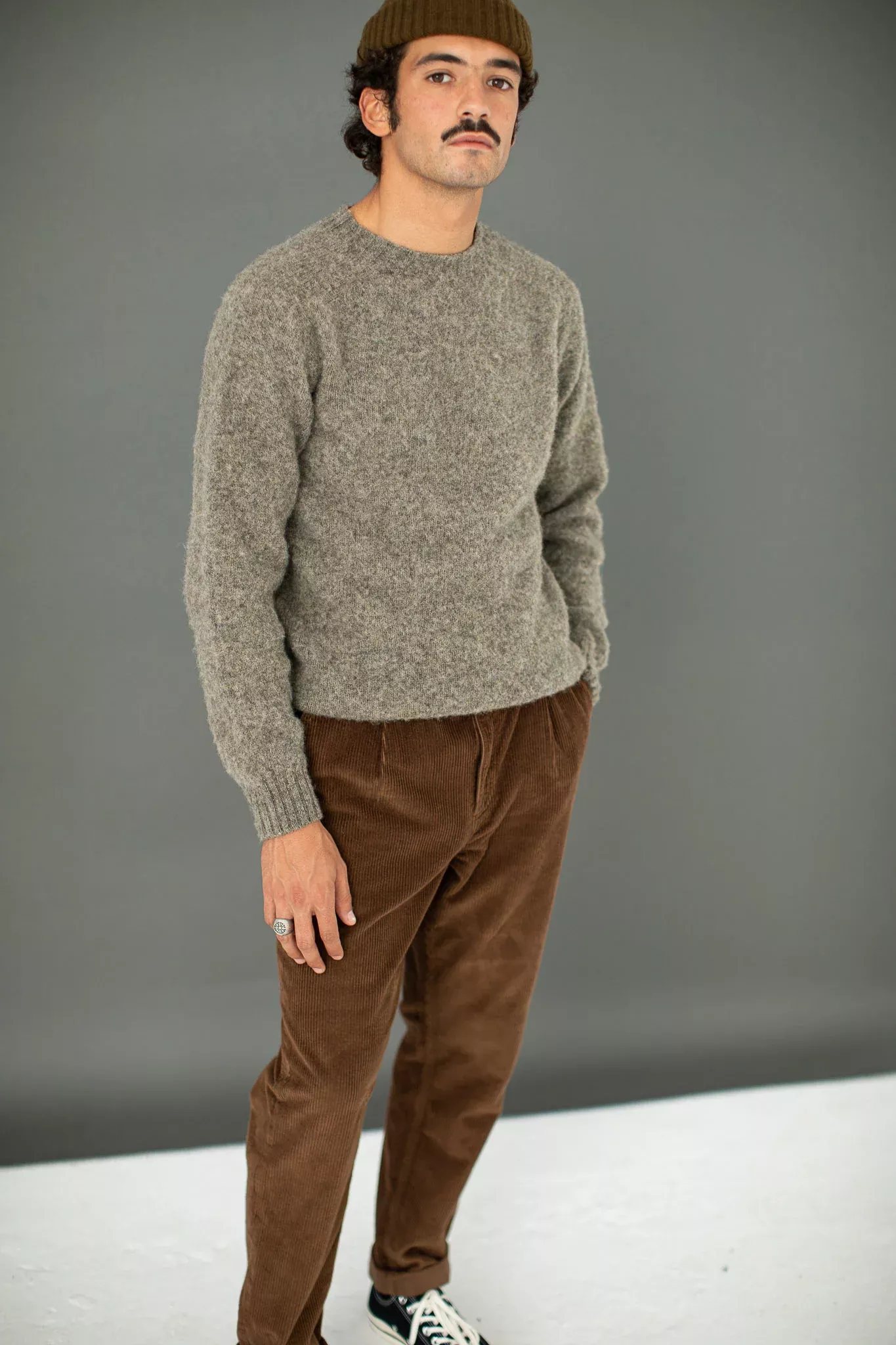 celana corduroy sweater